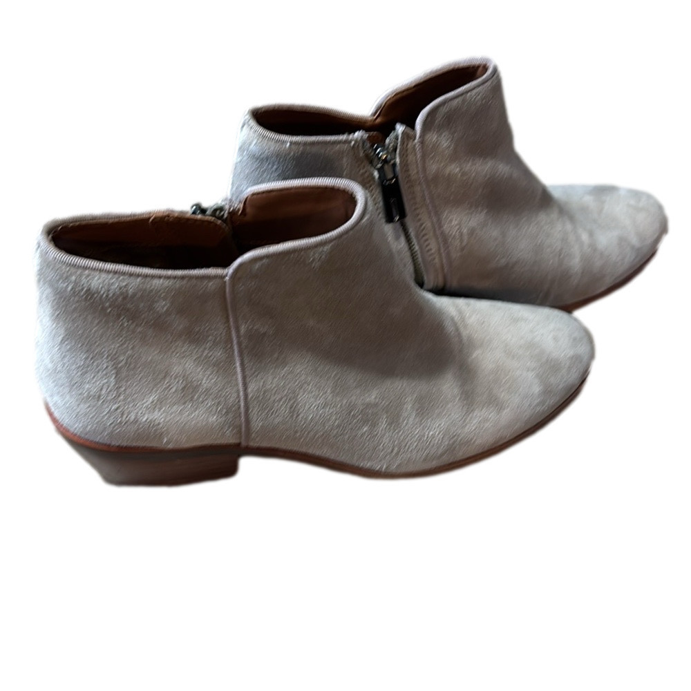 Sam Edelman booties size 6M  zippered real Suede upper  1 3/4 “ heal - Picture 4 of 6